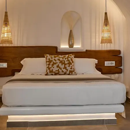 Allure Breeze Bed and Breakfast 2*